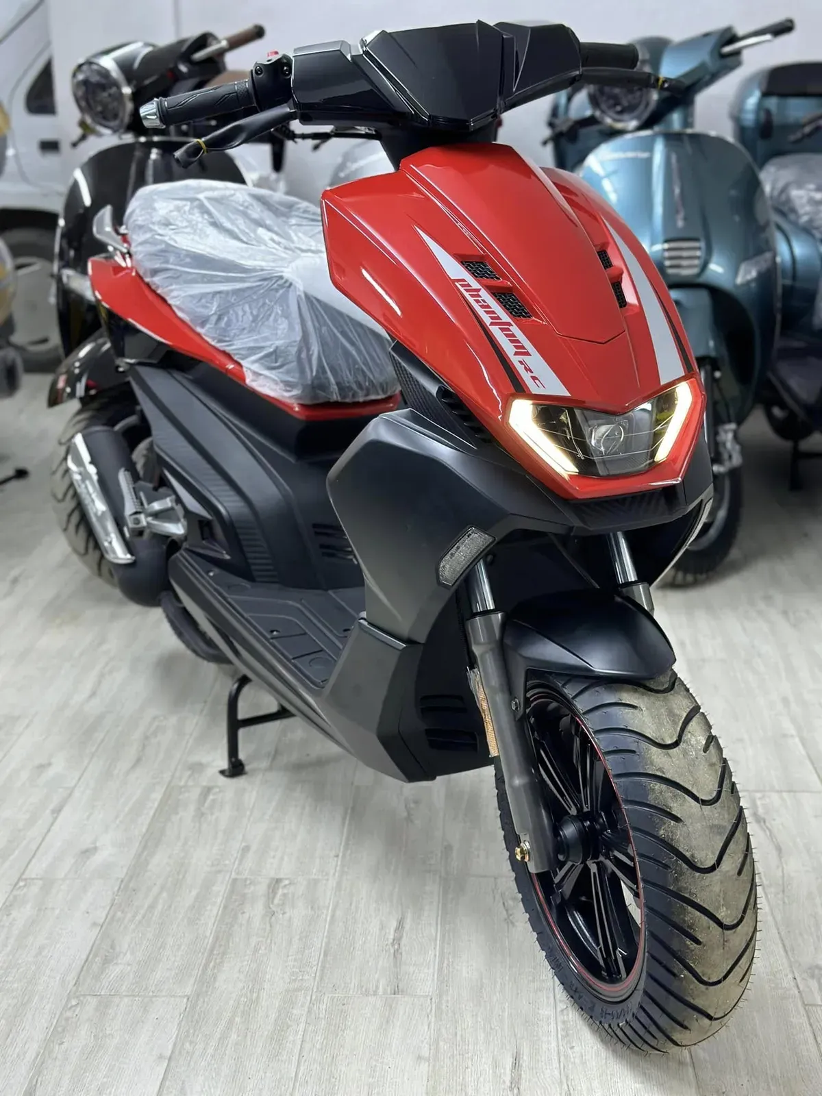 Moto Phantom RC Z1 rouge